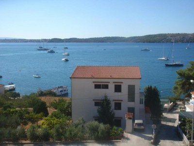 Apartment Apartment Libe with Sea View Trogir - Two Bedroom Apartment with Balcony - Outdoor photo 12