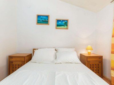 Apartment Apartments Manda - One Bedroom Apartment With Terrace (A1) - Features photo 13