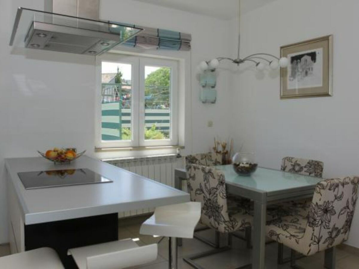 Apartment Three Bedroom Apartment A4+2 - Features photo 5