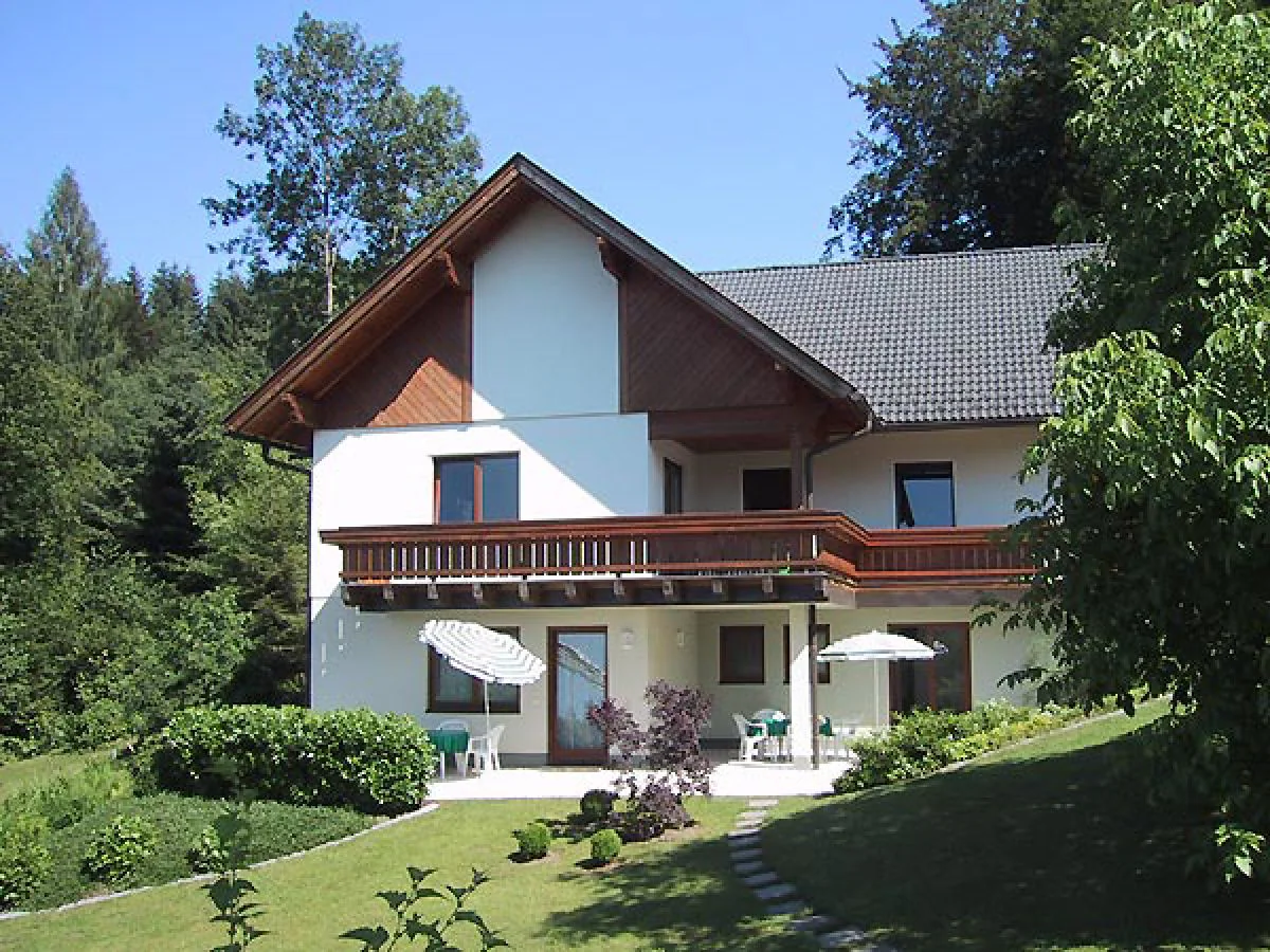Holiday apartment Buchenheim House Rena