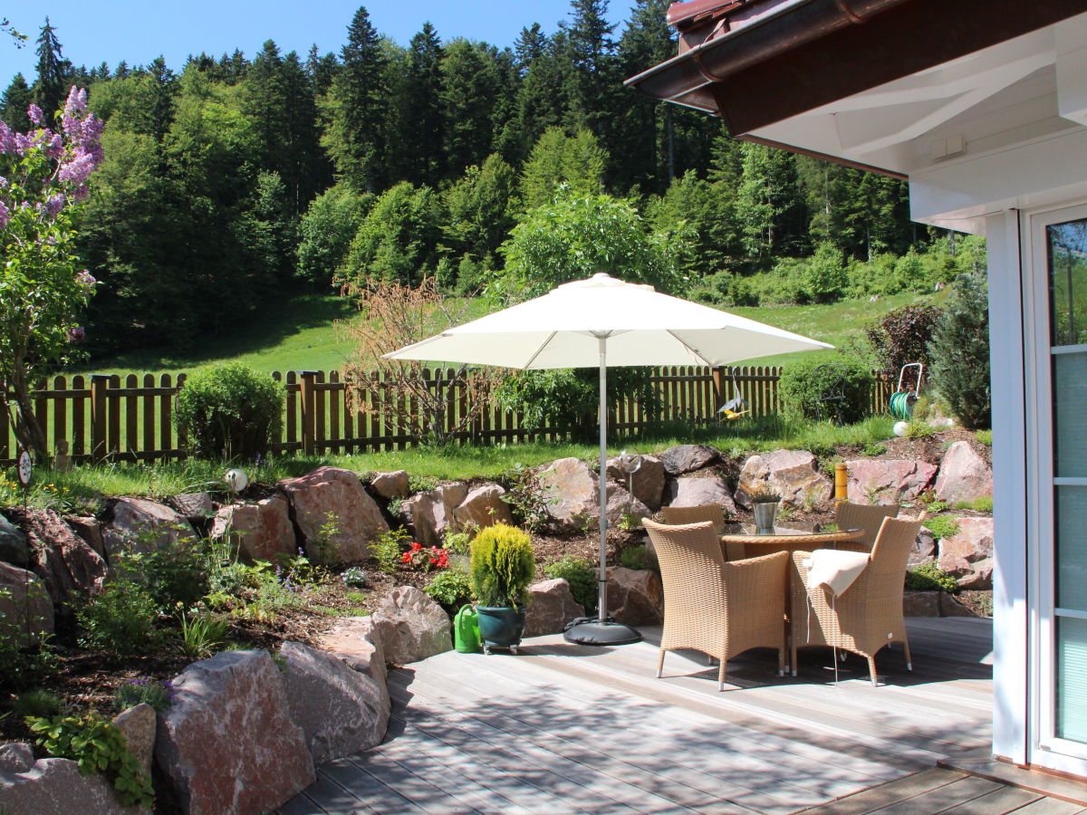 Holiday apartment Rosengarten in the holiday home Carola