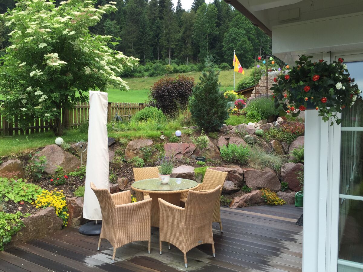 Holiday apartment Rosengarten in the holiday home Carola - Outdoor photo 5