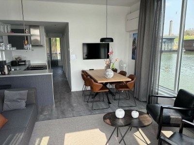 House boat Maasterp - Woonboot 14 - Features photo 9