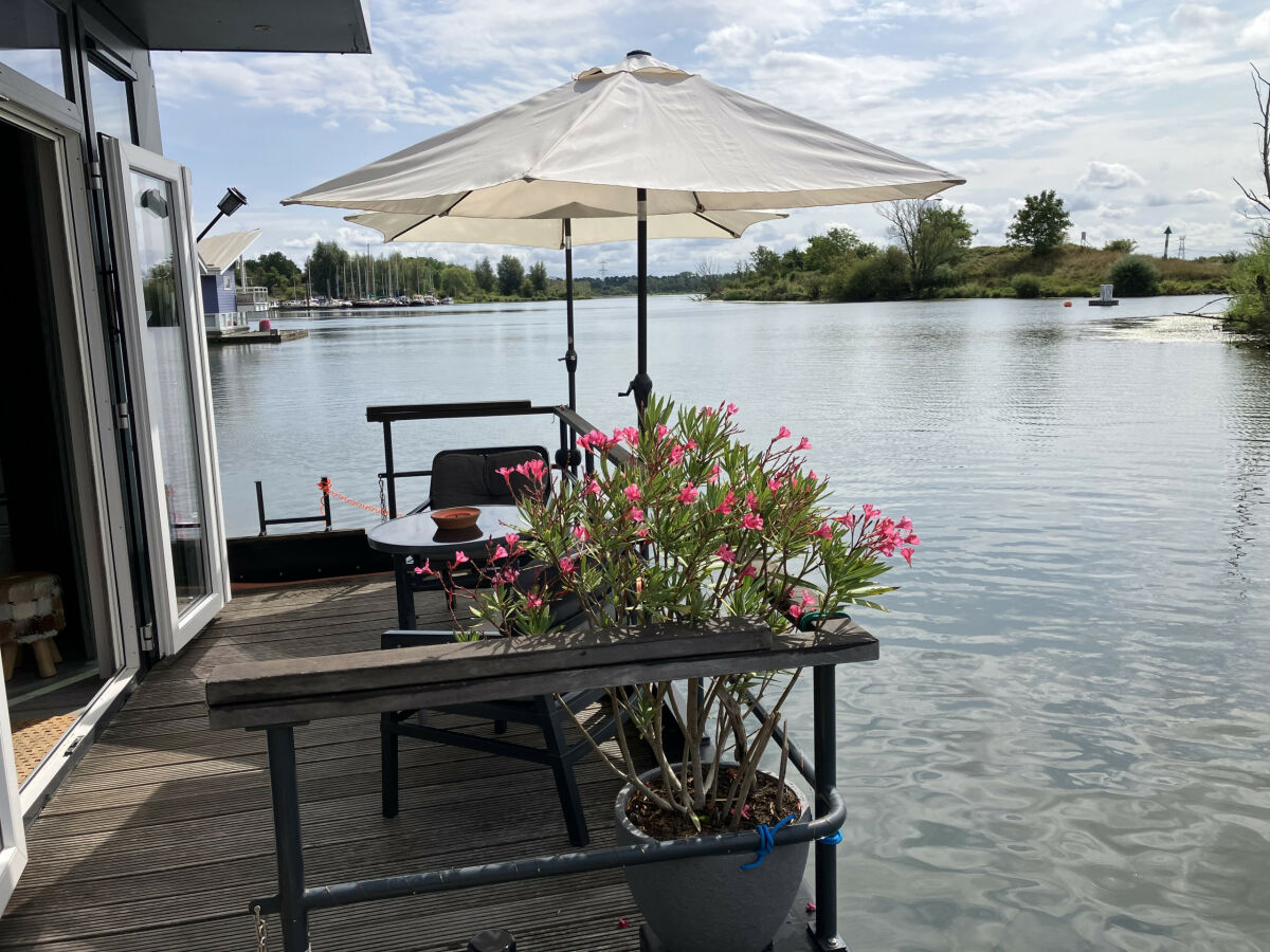 House boat Maasterp - Woonboot 16 - Outdoor photo 3