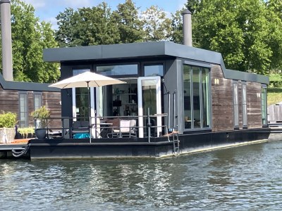 House boat Maasterp - Woonboot 16 in Ohé en Laak - House boat