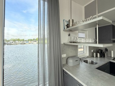 House boat Maasterp - Woonboot 2 - Features photo 7