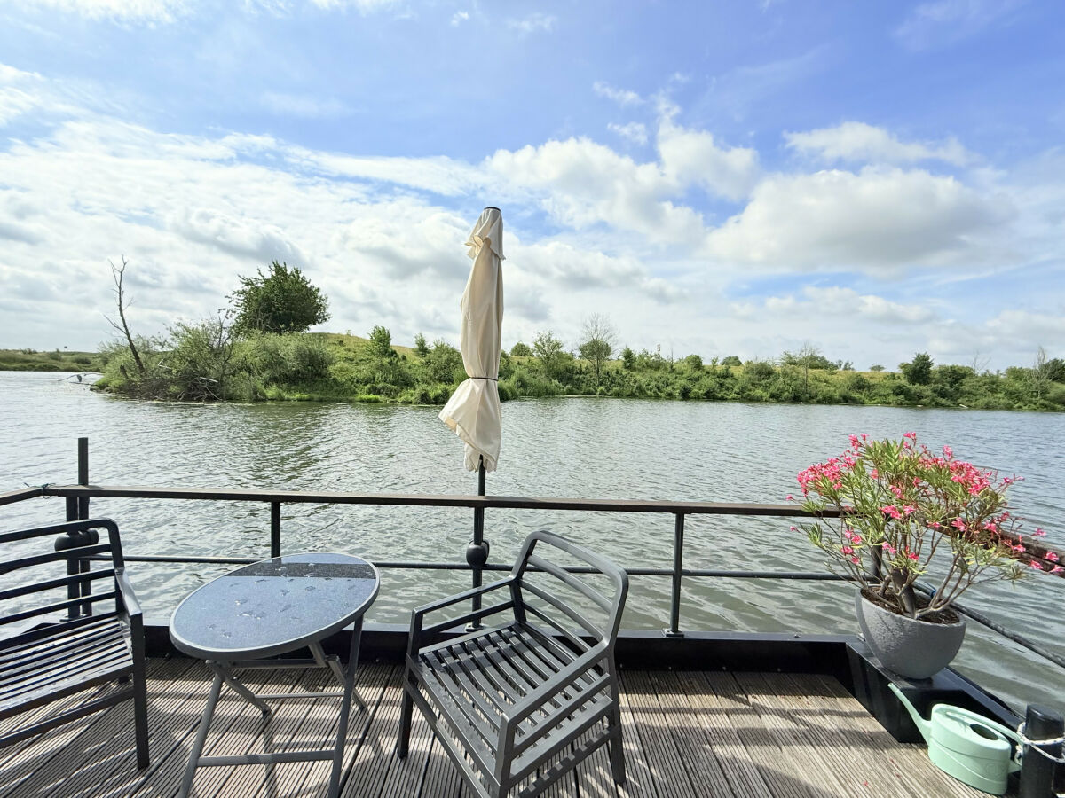 House boat Maasterp - Woonboot 21 - Outdoor photo 2