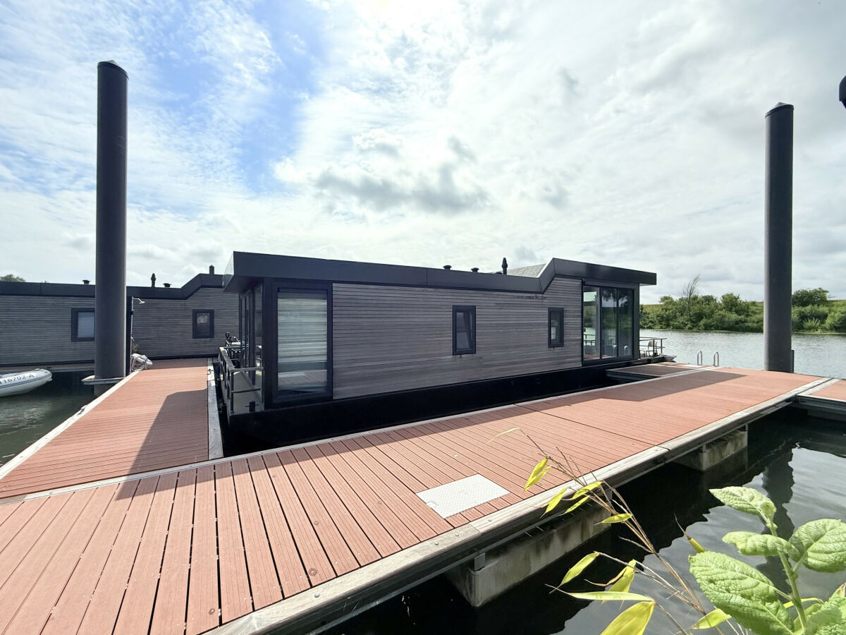 House boat Maasterp - Woonboot 5 - Outdoor photo 2
