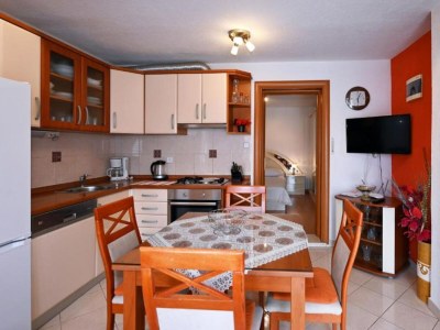 Apartment Apartments Mihovilovi - One Bedroom Apartment with Terrace and Pool view - Features photo 5