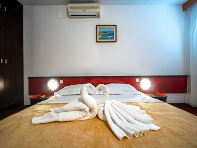 Apartment Hotel Issa - Double Room Sea View - Outdoor photo 7