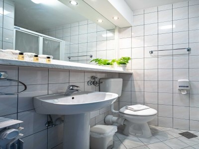 Apartment Hotel Issa - Double Room Park View - Outdoor photo 5