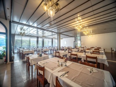 Apartment Hotel Issa - Double Room Park View - Outdoor photo 11