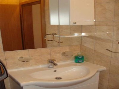 Apartment Apartments Višnja - One Bedroom Apartment - Features photo 8