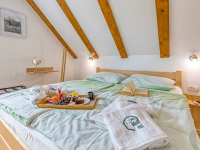 Holiday house Four Bedroom Holiday House Mali Raj with Pool - Features photo 13