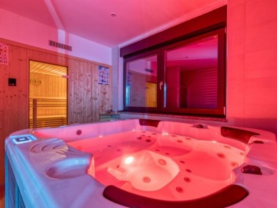 Holiday house Four Bedroom Holiday House Mali Raj with Pool - Outdoor photo 34