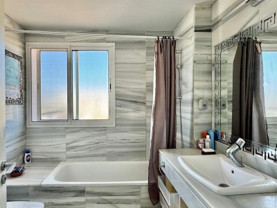 Apartment Nice apartment with shared pool - Features photo 36