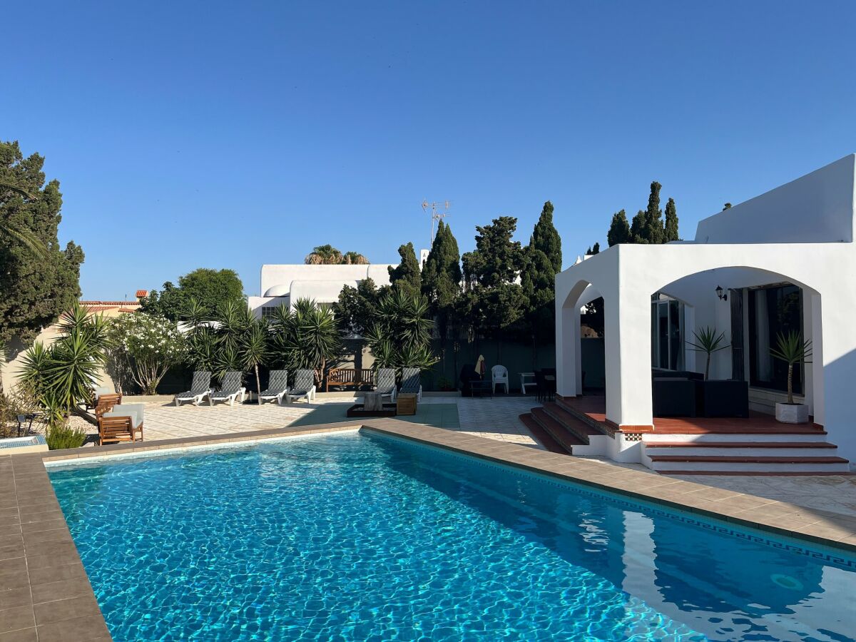 Villa Pleasant Studio House in front of the beach - Outdoor photo 3