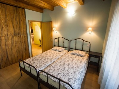 Apartment Abitanti Rustic Apartment with Balcony - Two Bedroom Apartment with Balcony - Features photo 17