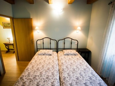 Apartment Abitanti Rustic Apartment with Balcony - Two Bedroom Apartment with Balcony - Features photo 18