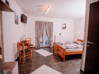Apartment Mountain Serenity Rooms - Double Room with Balcony 3 - Features photo 4