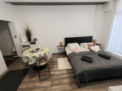 Apartment Studio Apartment Enter - Studio Apartment With Terrace - Features photo 7