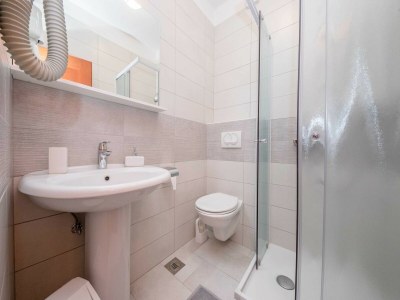 Apartment Guest House Villa Anggela - Double Room with Balcony and Sea View - Features photo 16