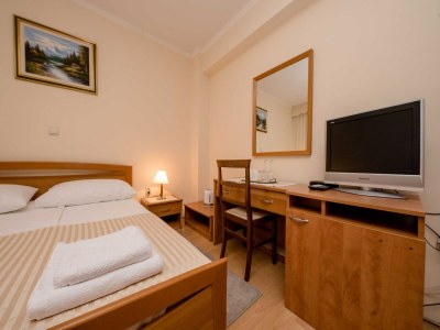 Apartment Guest House Villa Anggela - Double Room with Balcony and Sea View - Outdoor photo 24