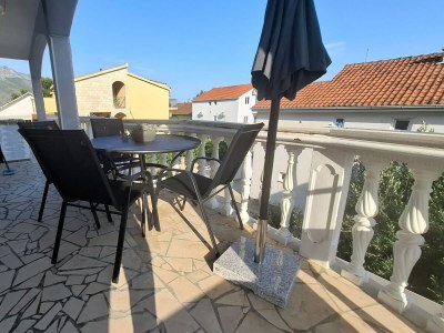 Apartment Apartment Jakić - One Bedroom Apartment with Garden View - Outdoor photo 3