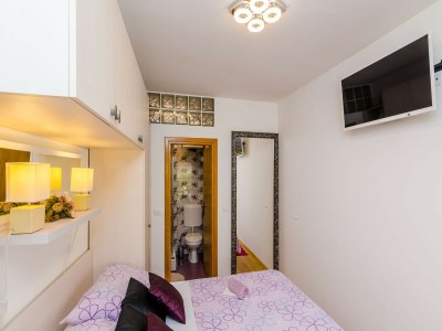 Apartment Apartments and Room Frane - Double Room - Features photo 8