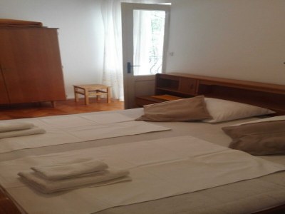 Apartment Villa Mery - Bedroom with Balcony and Sea View - 5 - Features photo 9