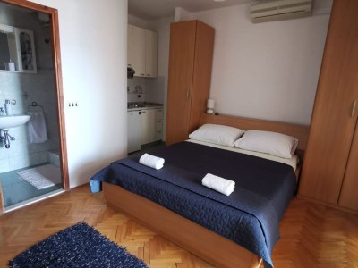 Apartment Three Bedroom Apartment with Terrace and Sea View - Features photo 33