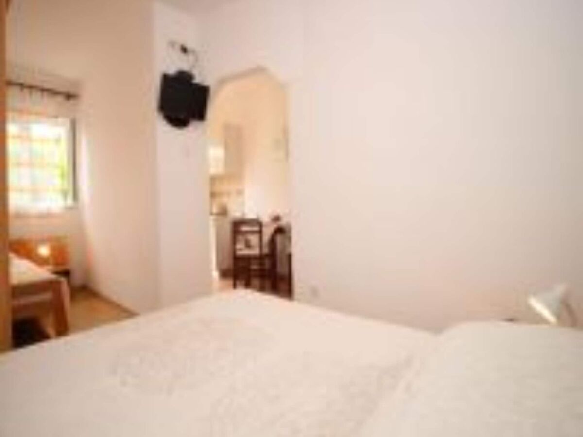 Apartment Studio Apartment Butković - Studio - Features photo 4