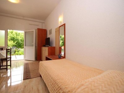 Apartment Apartments Butković - One Bedroom Apartment (A2) - Features photo 13