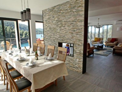 Villa Beachfront Luxury Villa with Private Pool and Stunning Sea Views - Outdoor photo 3