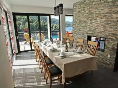 Villa Beachfront Luxury Villa with Private Pool and Stunning Sea Views - Outdoor photo 15