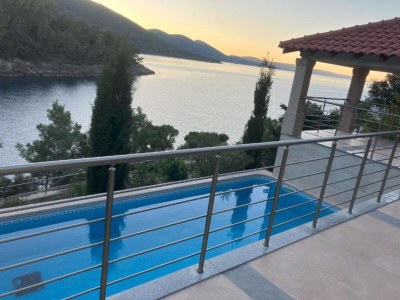 Villa Beachfront Luxury Villa with Private Pool and Stunning Sea Views - Outdoor photo 37