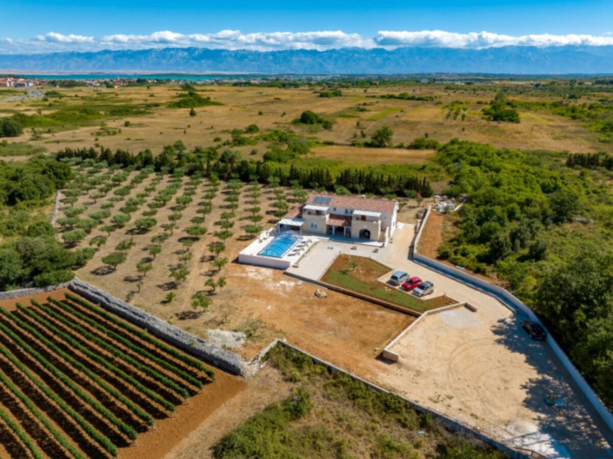 Villa Rustic Villa Perosa With Heated Pool