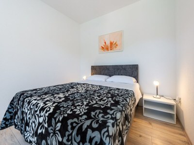 Apartment Apartments Lucija - One Bedroom Apartment with Terrace - Features photo 11