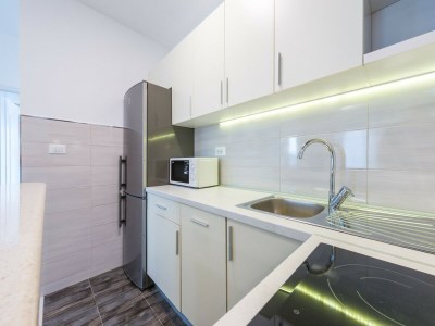 Apartment Apartments Lucija - Two Bedroom Apartment with Balcony and Sea View - Features photo 12