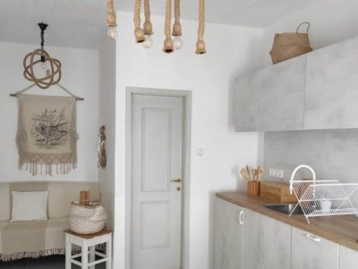 Apartment Modern Beachfront Apartments near Šibenik - Classic  Studio Apartment with Balcony and Sea View - Features photo 13