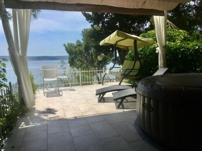 Holiday house Beach House - 2m from beach - Three Bedroom House - Outdoor photo 3