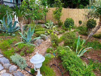 Holiday house Beach House - 2m from beach - Three Bedroom House - Outdoor photo 9