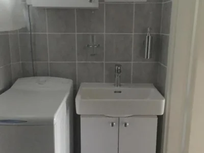 Holiday house Beach House - 2m from beach - Three Bedroom House - Features photo 20