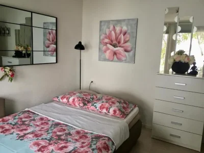 Holiday house Beach House - 2m from beach - Three Bedroom House - Features photo 25