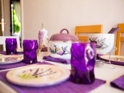 Apartment Guest House Gugily- Triple Room with Shared Bathroom and City View - Features photo 2