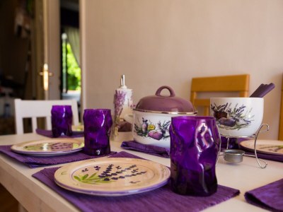 Apartment Guest House Gugily- Double Room with Shared Bathroom - Features photo 5