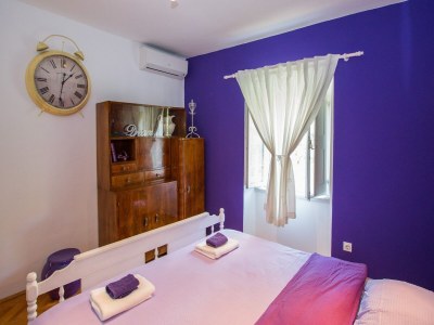 Apartment Guest House Gugily- Double Room with Shared Bathroom - Features photo 14
