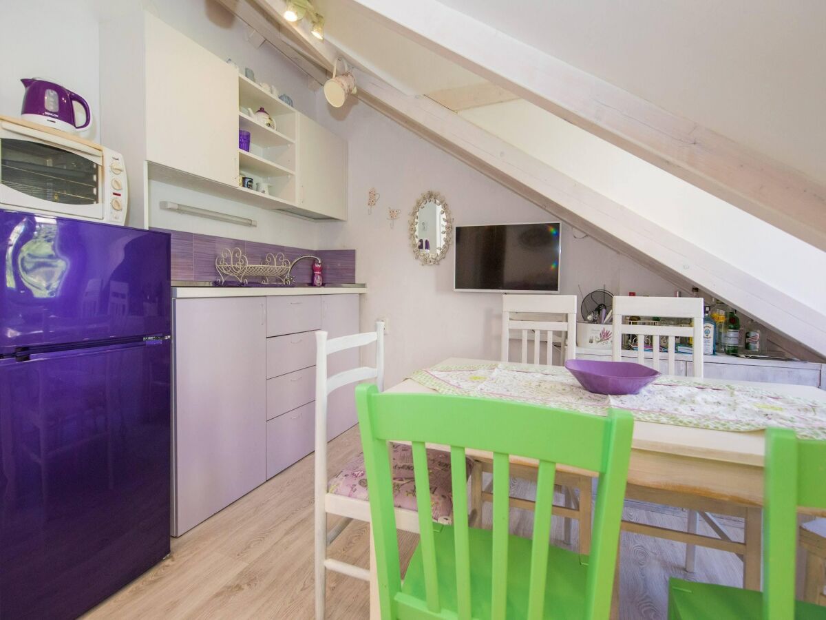 Apartment Guest House Gugily - Three Bedroom Apartment with City and Sea View - Features photo 5