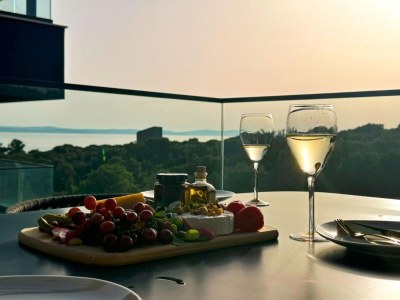 Apartment Three-Bedroom Penthouse with Infinity Pool (The Skyview Penthouse) - S4 - Outdoor photo 28