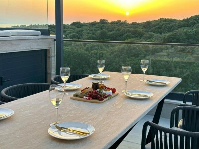 Apartment Three-Bedroom Penthouse with Infinity Pool (The Skyview Penthouse) - S4 - Outdoor photo 29